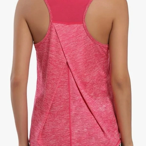 Large Women’s Pink workout tank top new with tags - Picture 2 of 2